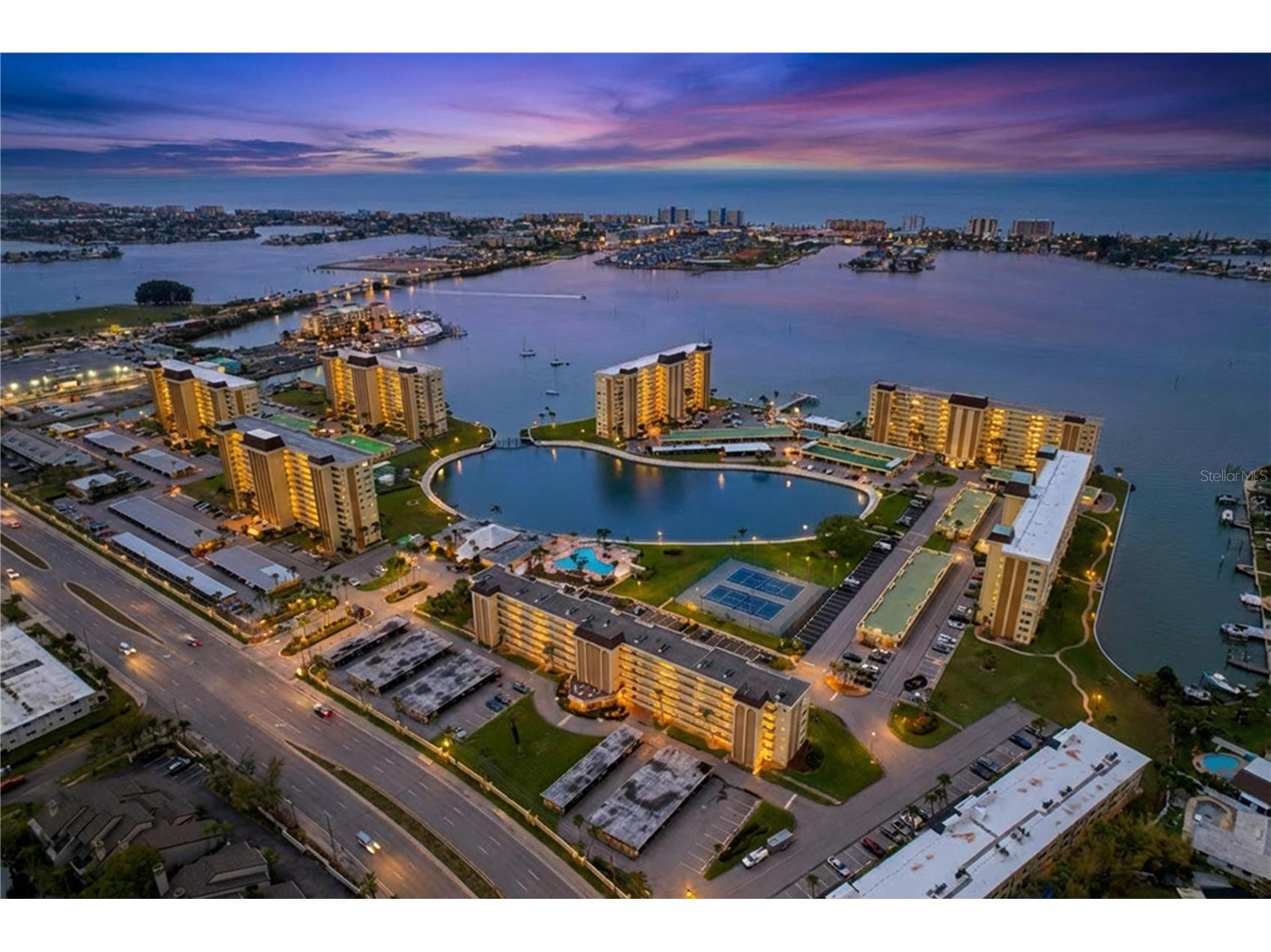 4650 Cove Circle #209 Saint Petersburg FL 33708 TB8487421 image45