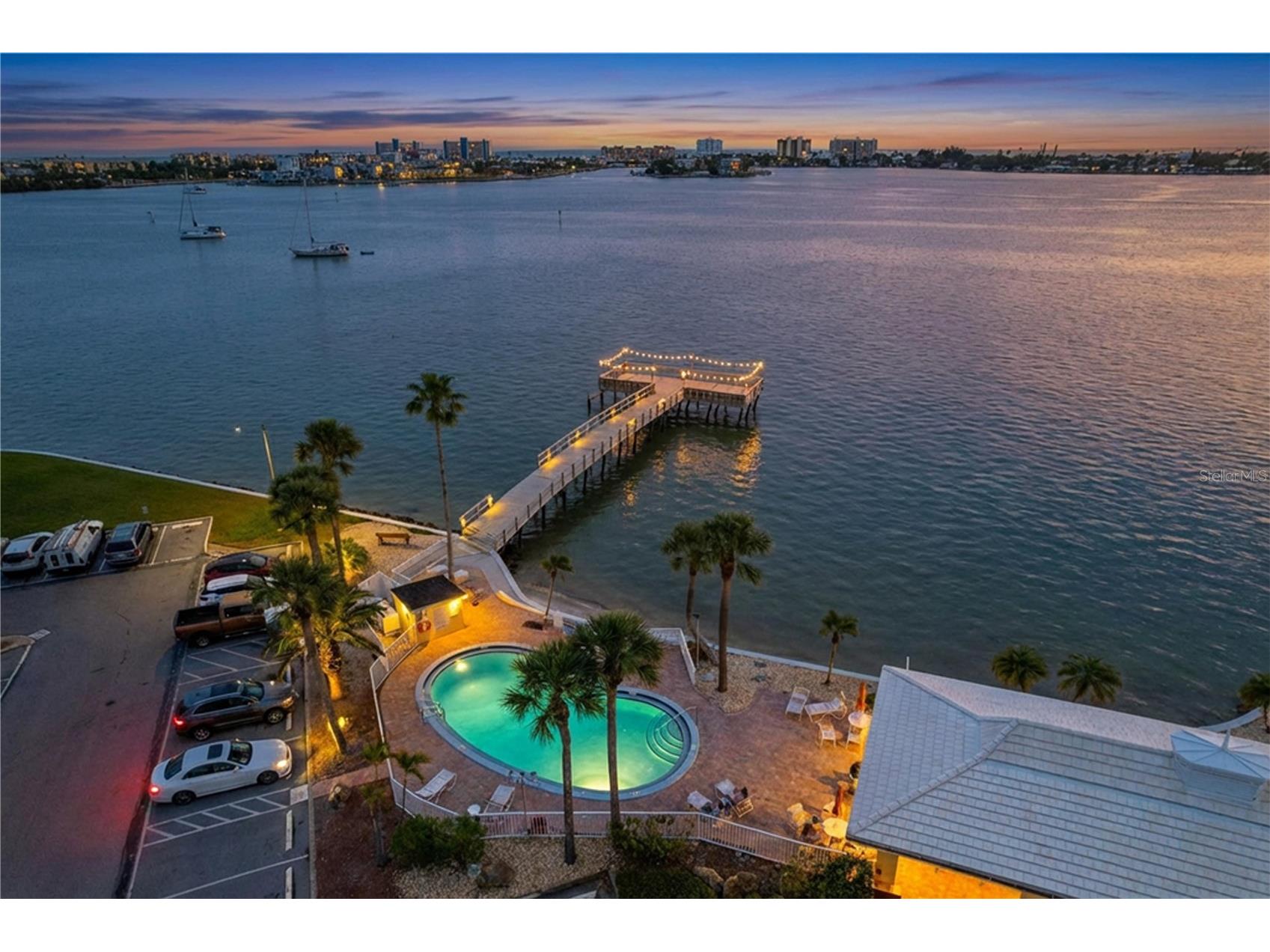 4650 Cove Circle #209 Saint Petersburg FL 33708 TB8487421 image53