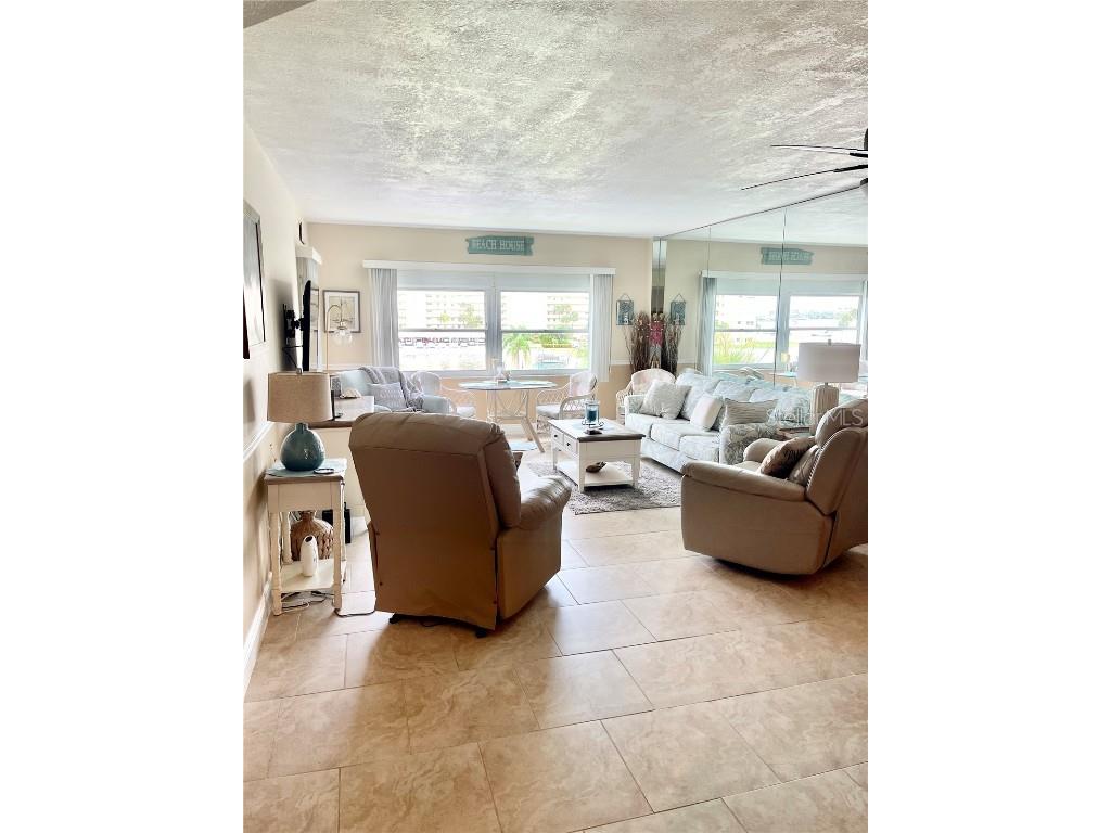4650 Cove Circle #402 Saint Petersburg FL 33708 TB8443589 image10