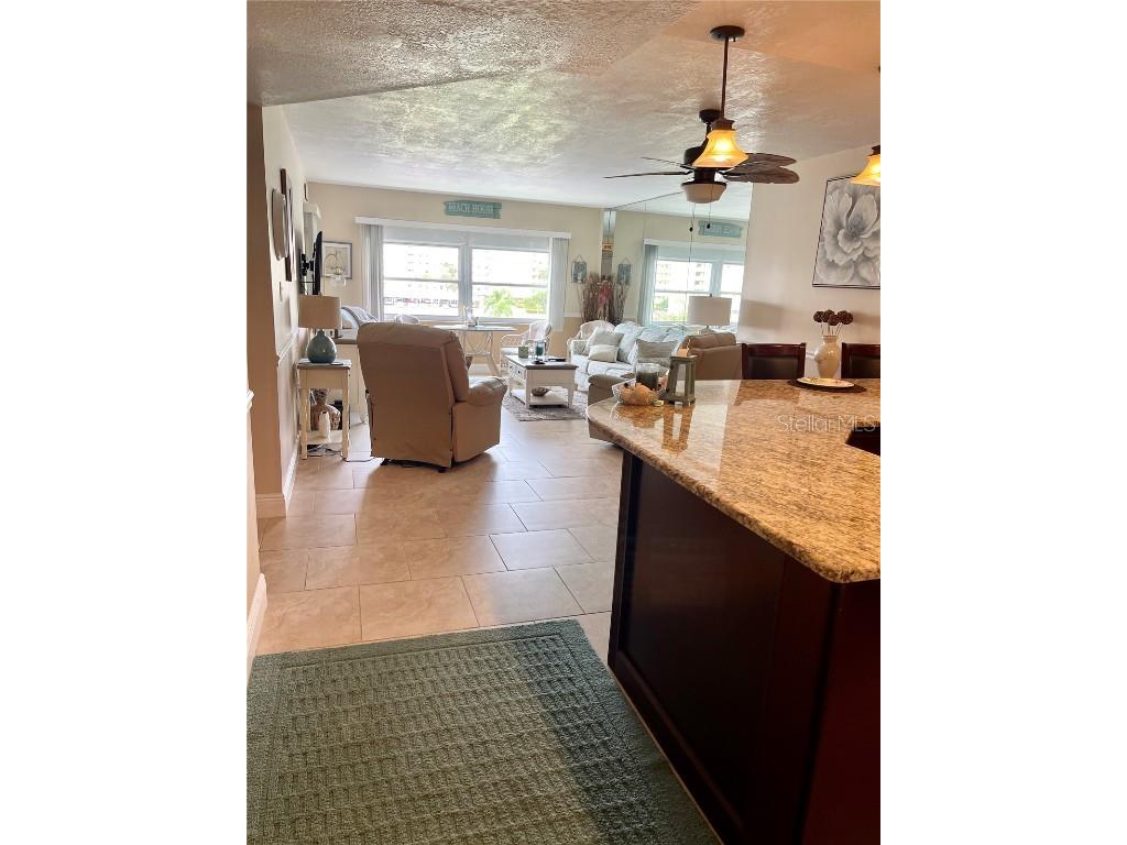 4650 Cove Circle #402 Saint Petersburg FL 33708 TB8443589 image3