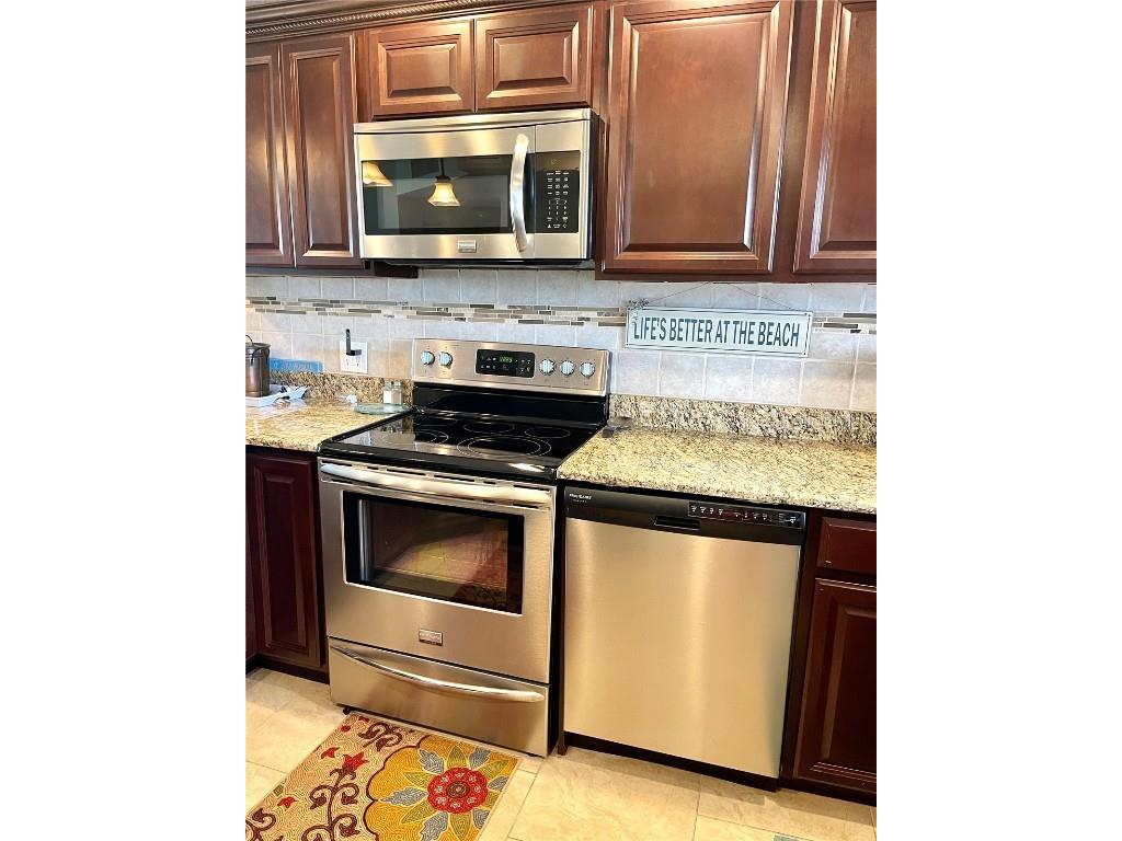 4650 Cove Circle #402 Saint Petersburg FL 33708 TB8443589 image7