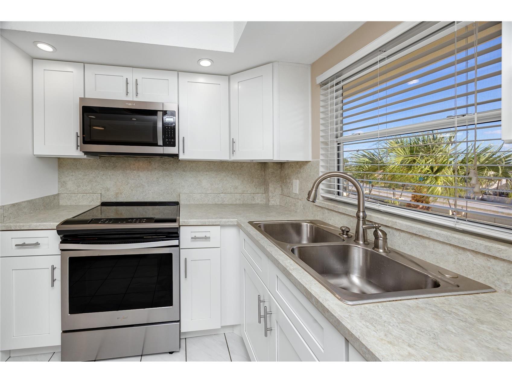 4650 Cove Circle #409 Saint Petersburg FL 33708 - BOCA CIEGA BAY TB8481390 image11
