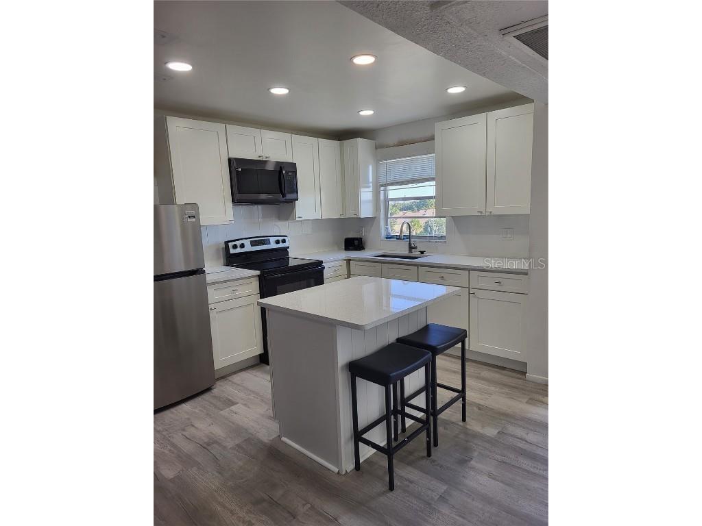 4650 Cove Circle #611 Saint Petersburg FL 33708 TB8440790 image3