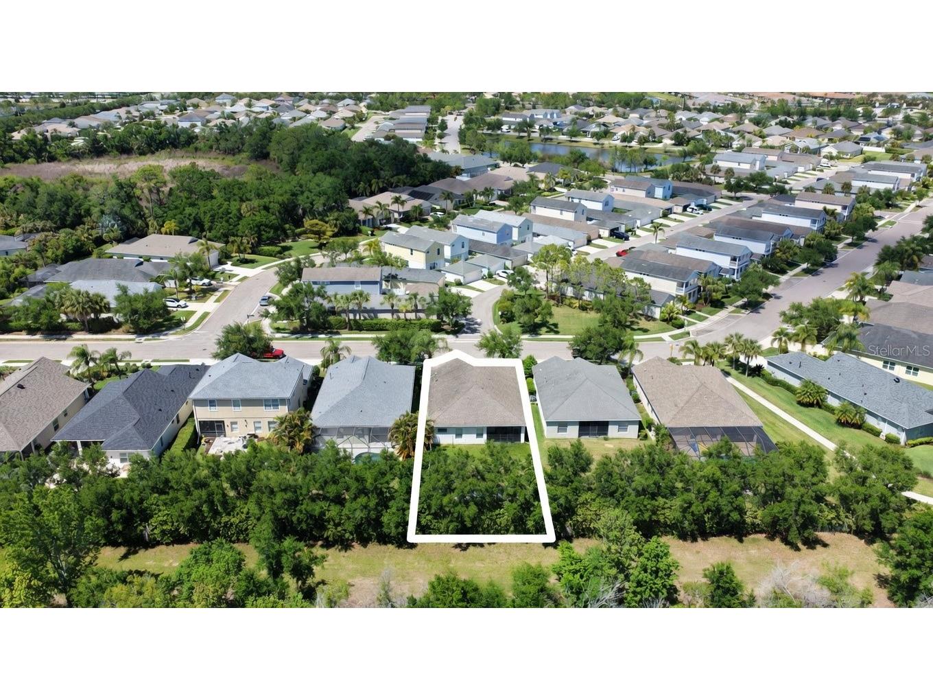 4650 Woodbrook Drive Sarasota FL 34243 A4689681 image5