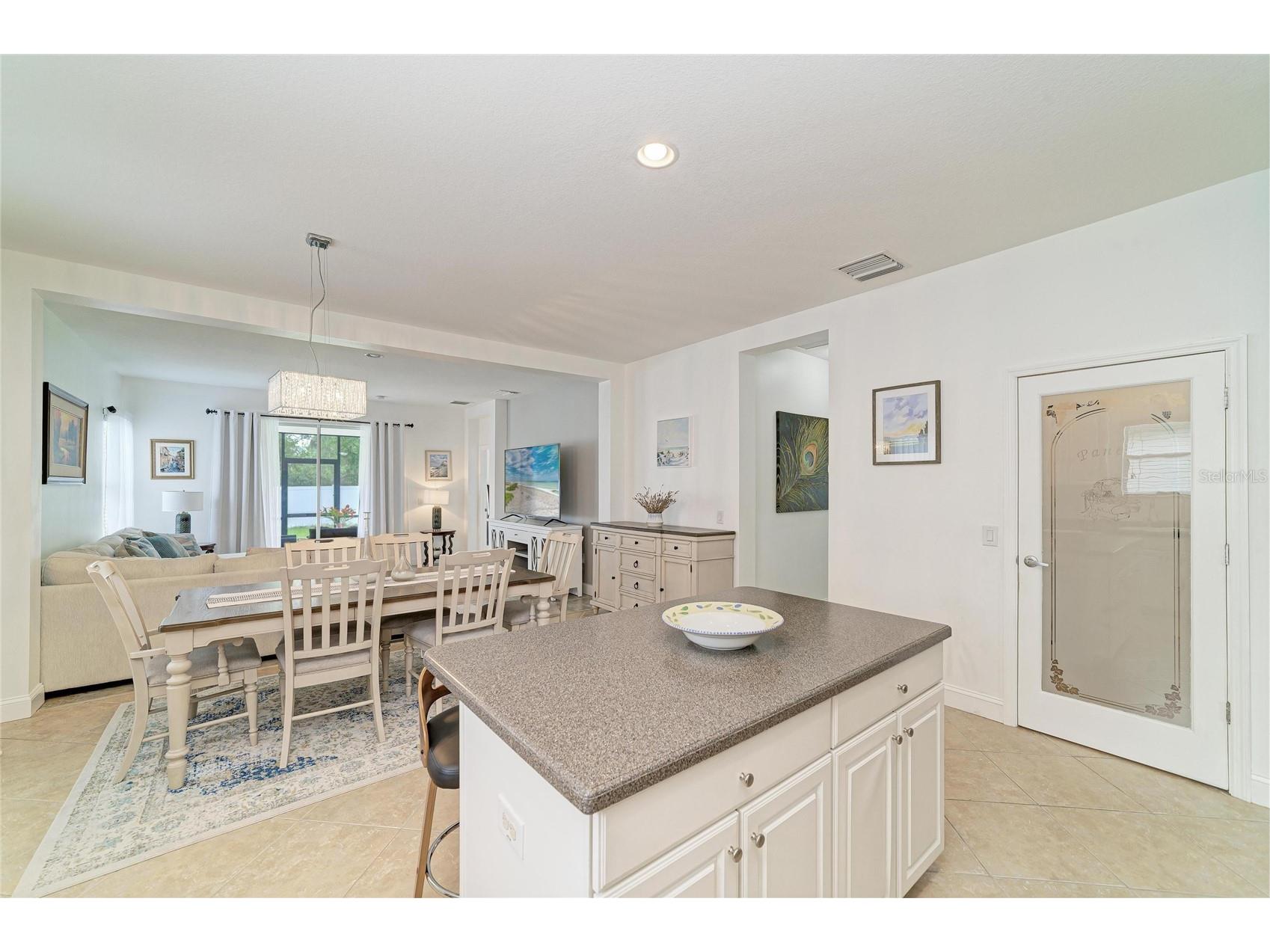 4650 Woodbrook Drive Sarasota FL 34243 A4689683 image15