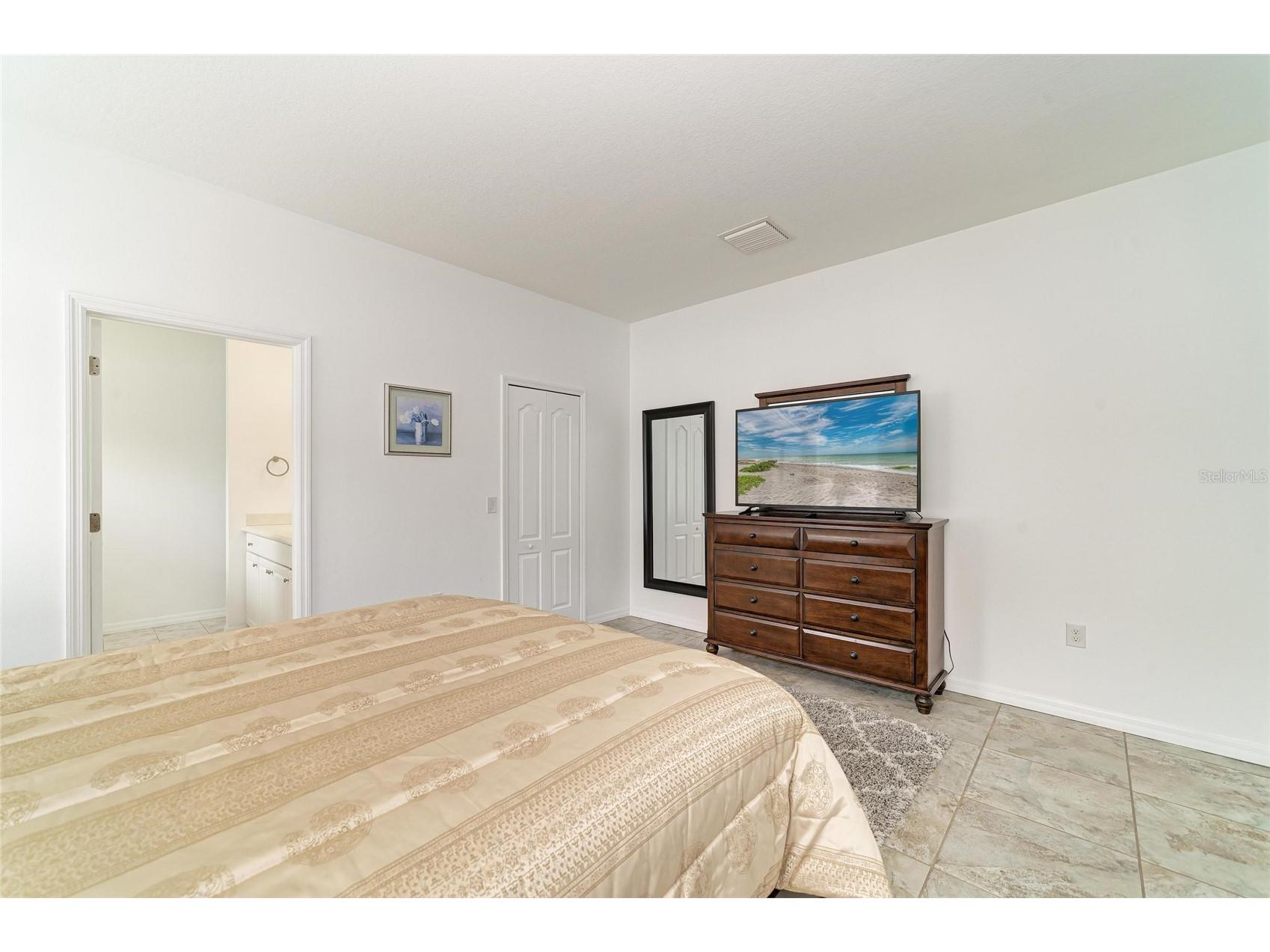 4650 Woodbrook Drive Sarasota FL 34243 A4689683 image23