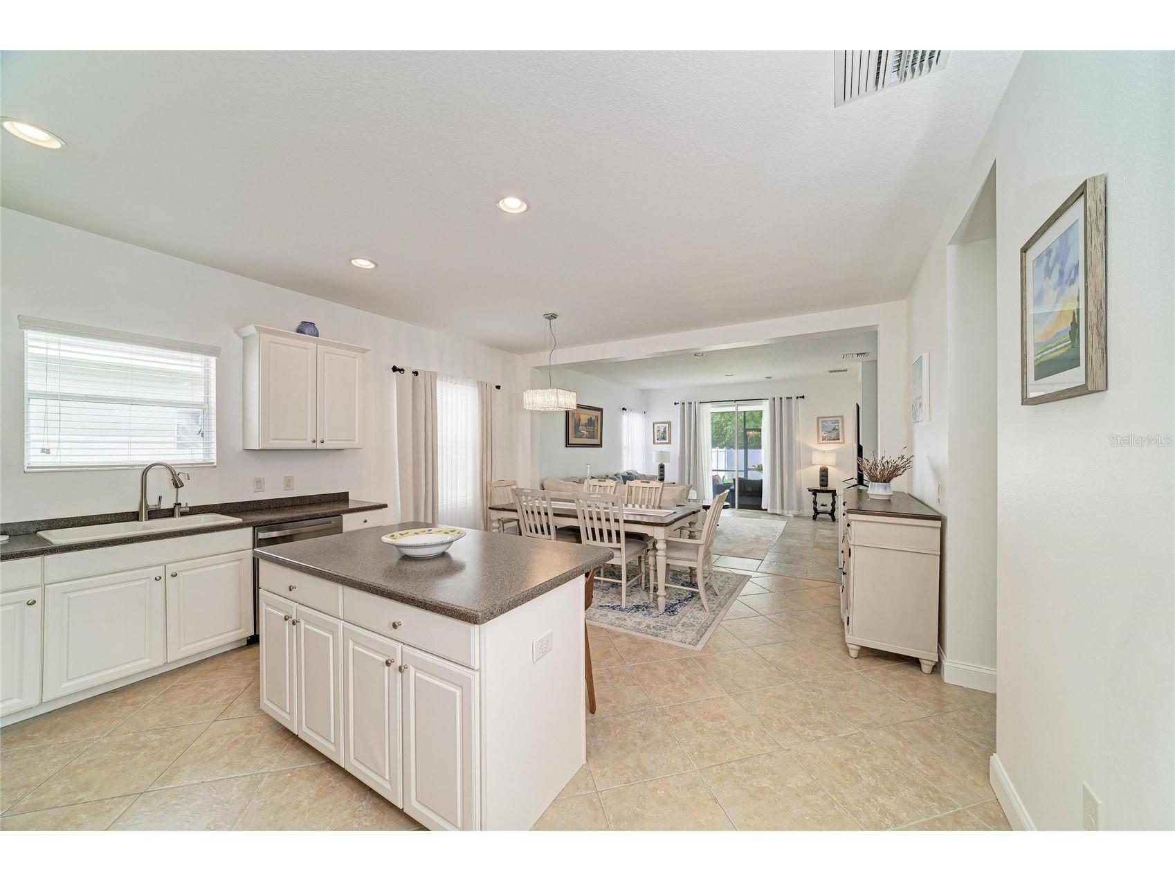 4650 Woodbrook Drive Sarasota FL 34243 A4689683 image9