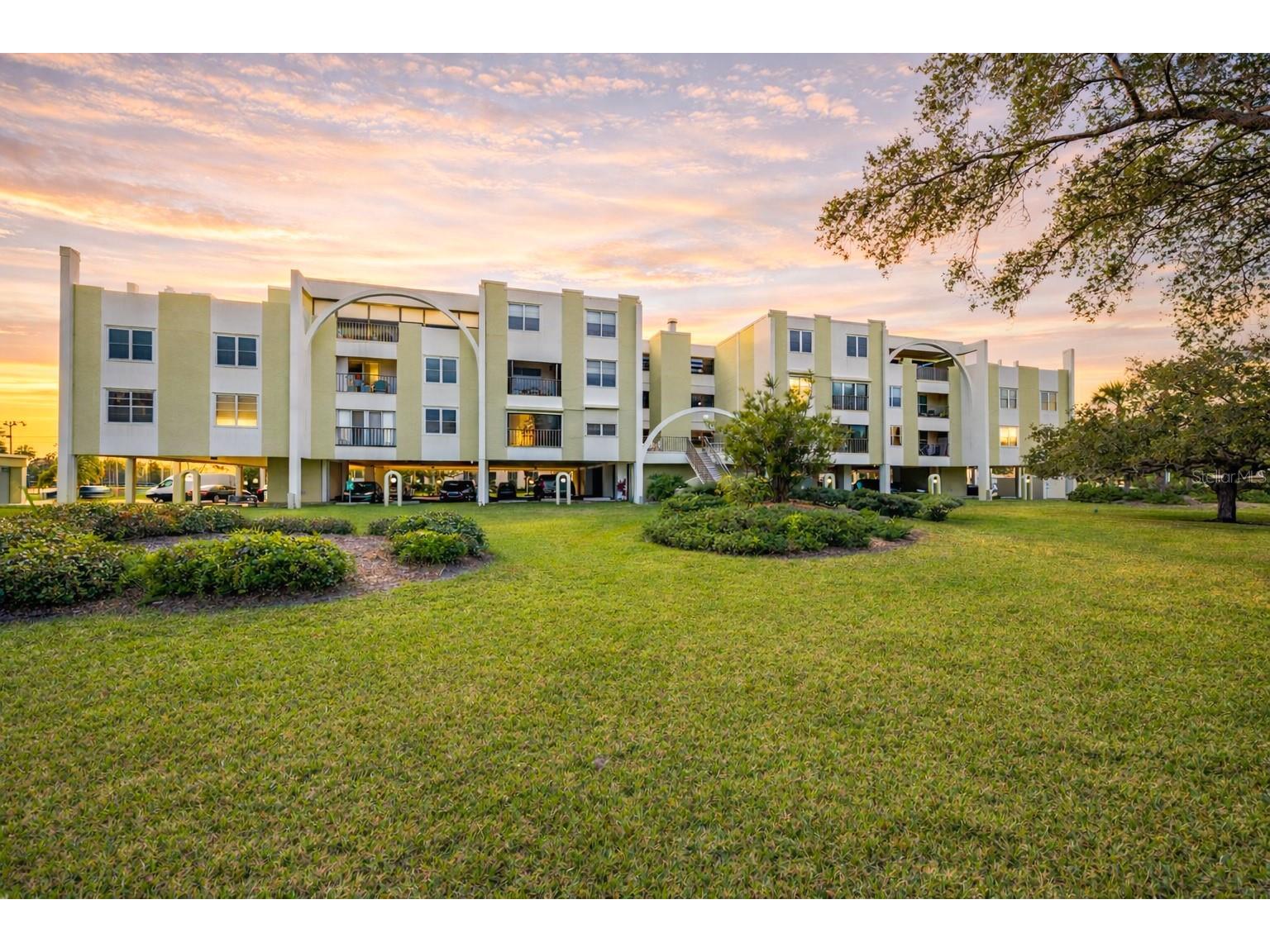 4651 1st Street NE #303 Saint Petersburg FL 33703 TB8488201 image2