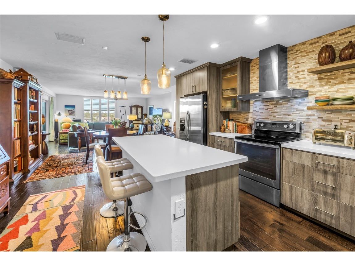 4651 1st Street NE #402 Saint Petersburg FL 33703 TB8450164 image2