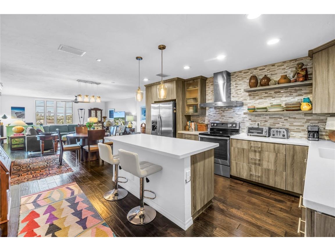 4651 1st Street NE #402 Saint Petersburg FL 33703 TB8450164 image3