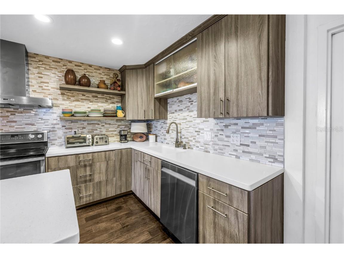 4651 1st Street NE #402 Saint Petersburg FL 33703 TB8450164 image7