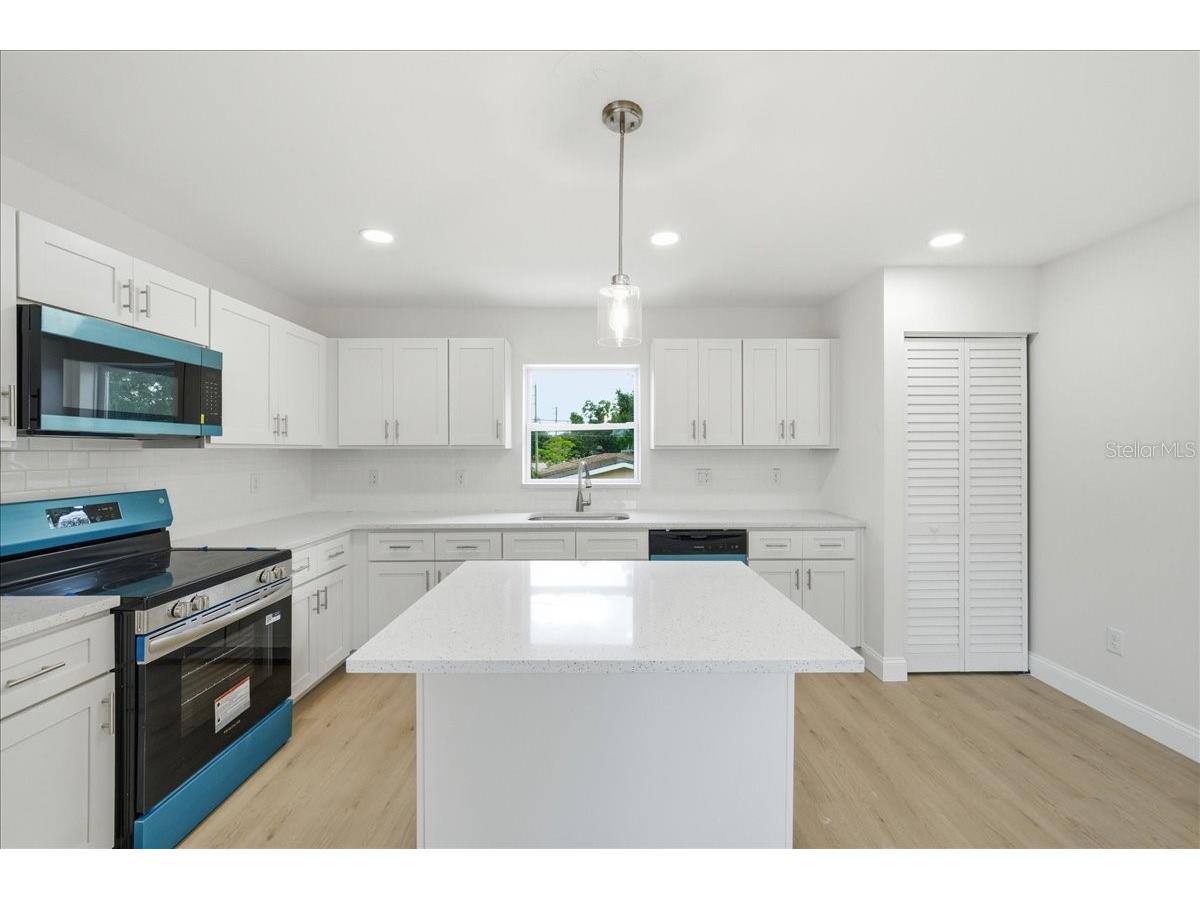 4651 22nd Avenue N Saint Petersburg FL 33713 TB8502633 image42