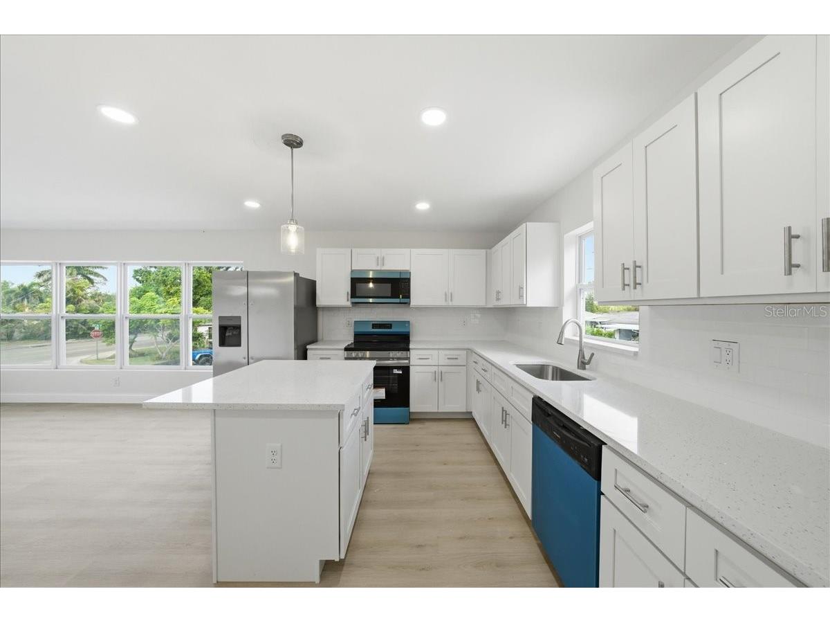 4651 22nd Avenue N Saint Petersburg FL 33713 TB8502633 image49