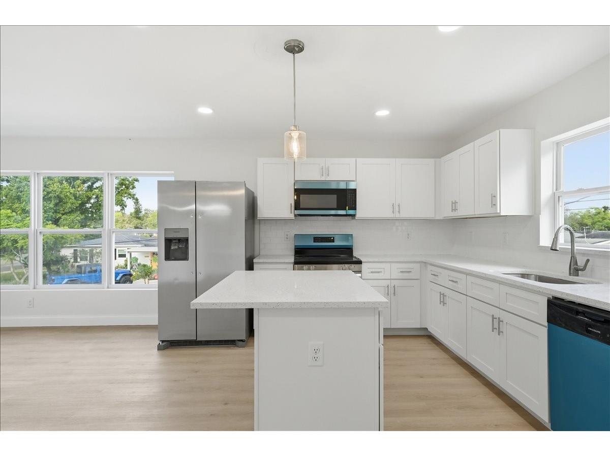 4651 22nd Avenue N Saint Petersburg FL 33713 TB8502633 image53