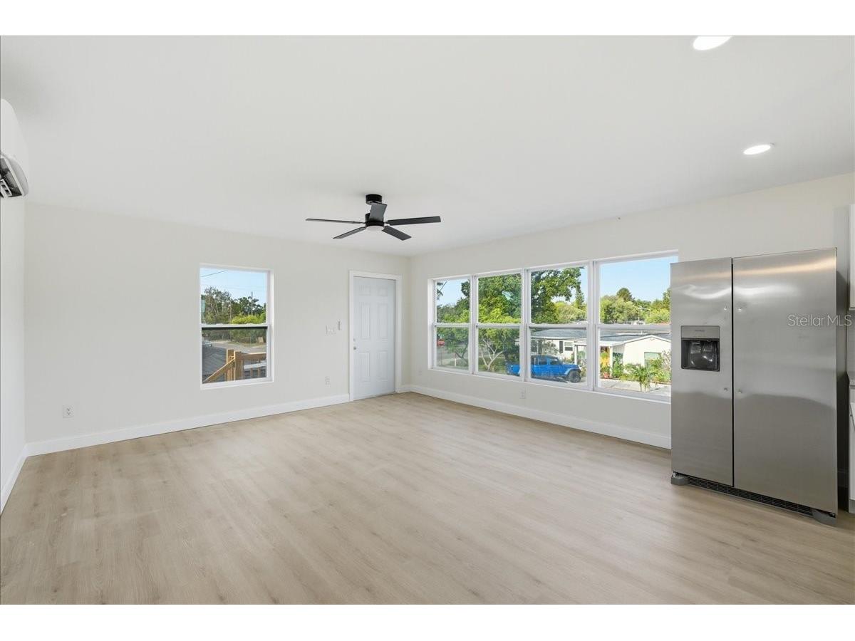 4651 22nd Avenue N Saint Petersburg FL 33713 TB8502633 image60