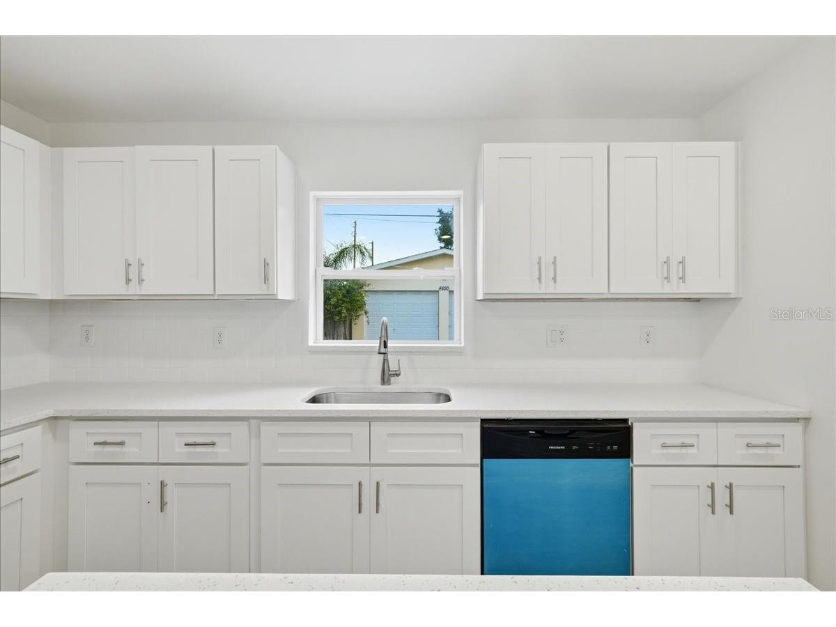 4651 22nd Avenue N Saint Petersburg FL 33713 TB8502633 image71