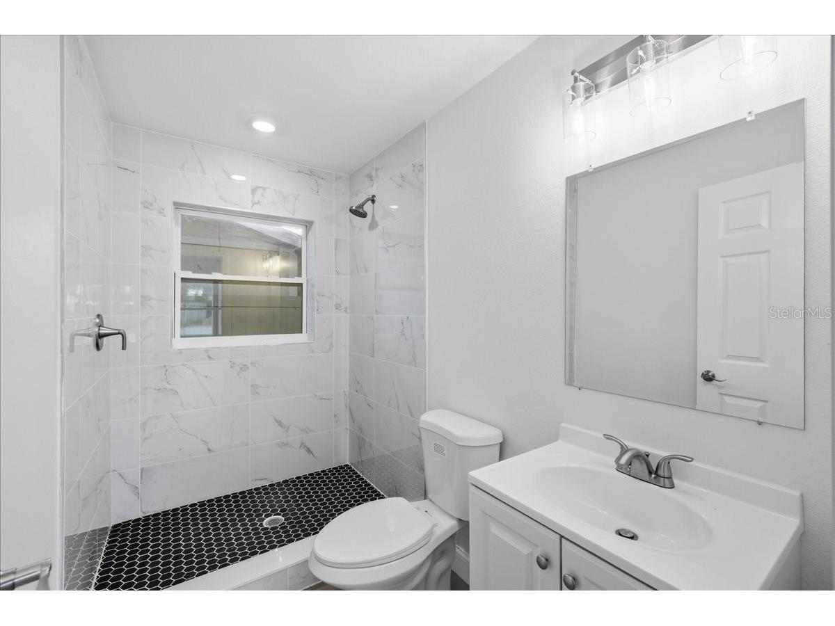 4651 22nd Avenue N Saint Petersburg FL 33713 TB8502633 image73