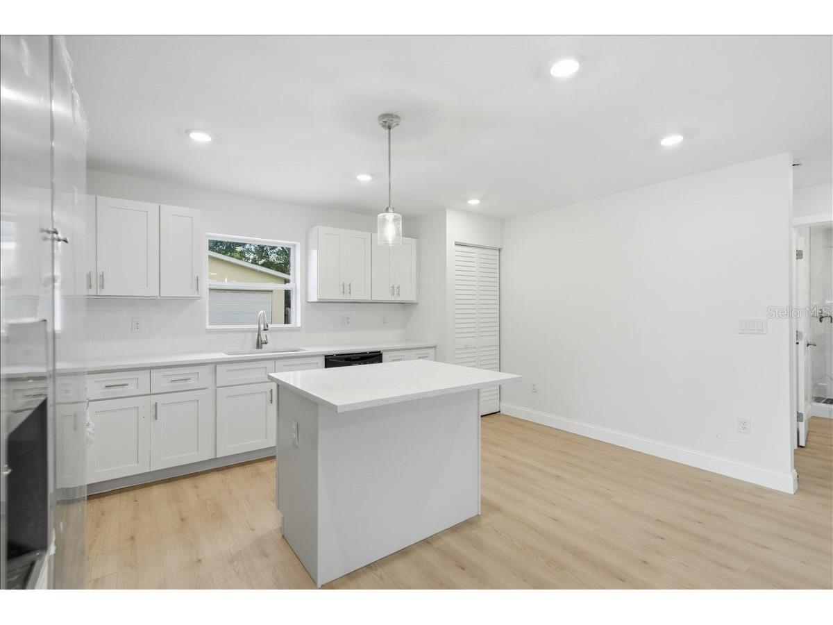 4651 22nd Avenue N Saint Petersburg FL 33713 TB8502633 image80