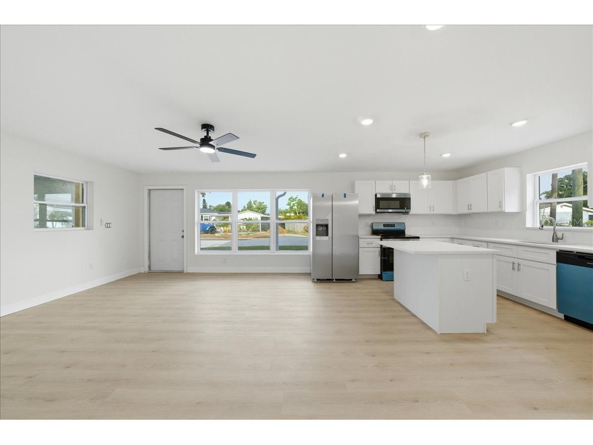 4651 22nd Avenue N Saint Petersburg FL 33713 TB8502633 image91