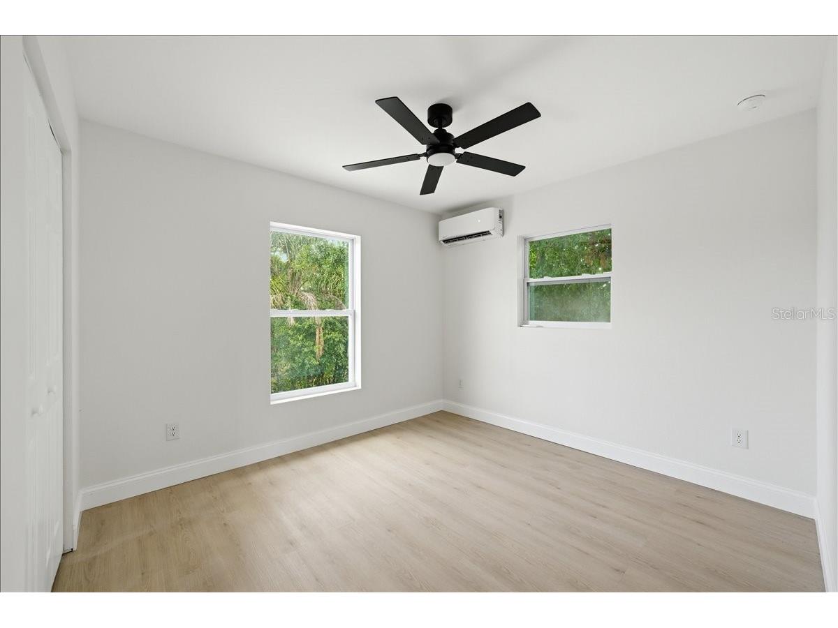 4651 22nd Avenue N Saint Petersburg FL 33713 TB8502652 image39