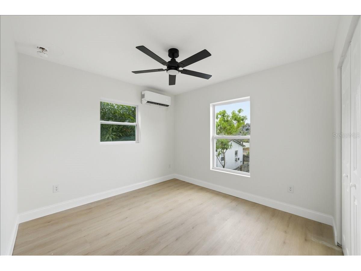 4651 22nd Avenue N Saint Petersburg FL 33713 TB8502652 image41