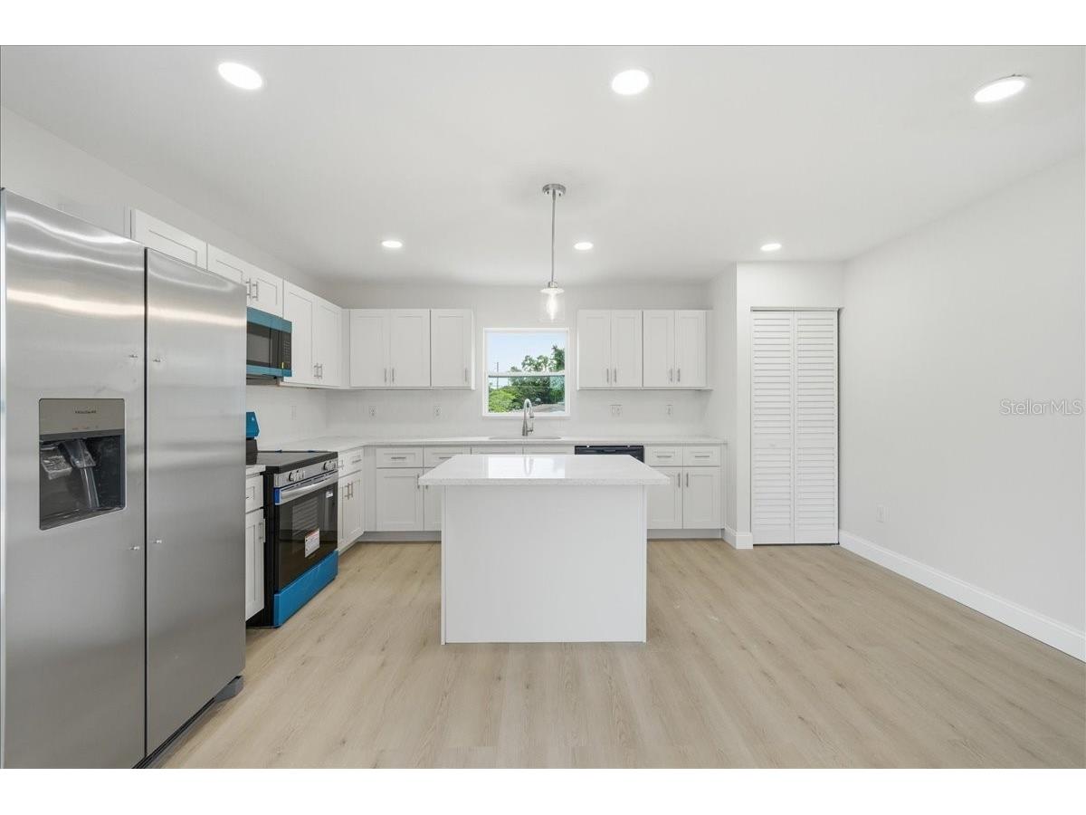 4651 22nd Avenue N Saint Petersburg FL 33713 TB8502652 image44
