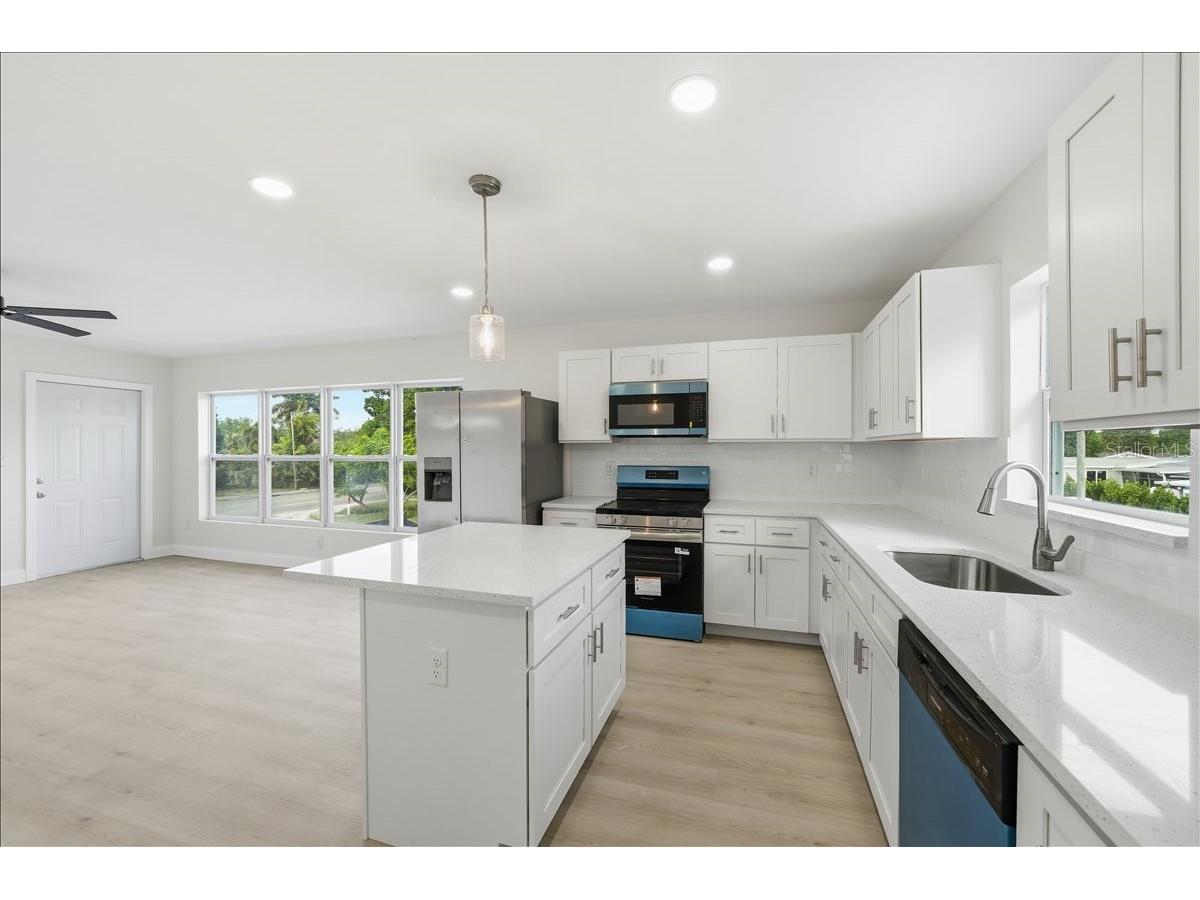 4651 22nd Avenue N Saint Petersburg FL 33713 TB8502652 image50