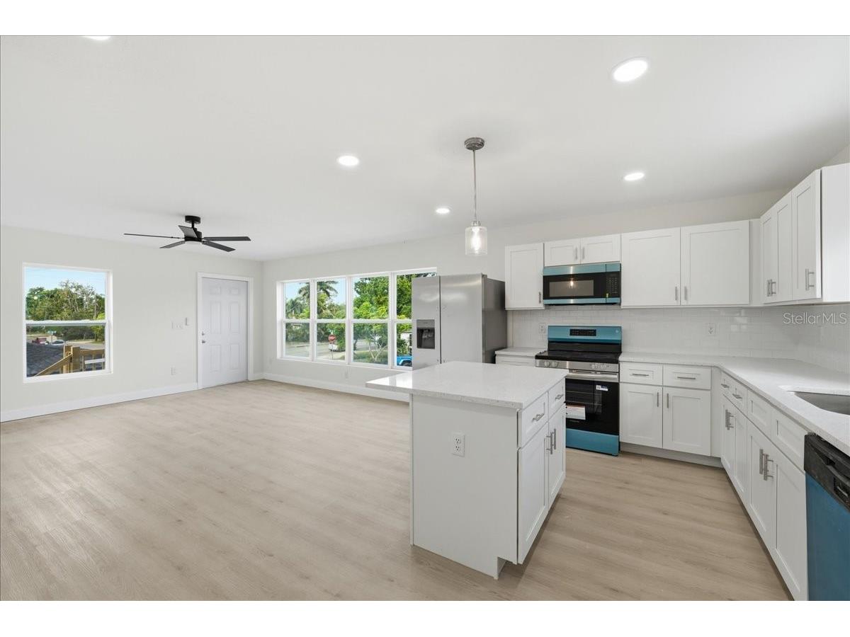 4651 22nd Avenue N Saint Petersburg FL 33713 TB8502652 image51