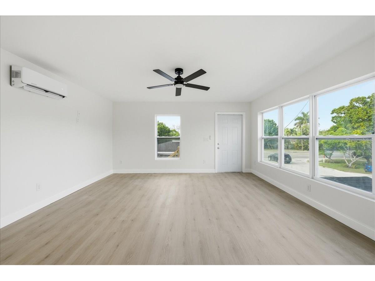 4651 22nd Avenue N Saint Petersburg FL 33713 TB8502652 image61