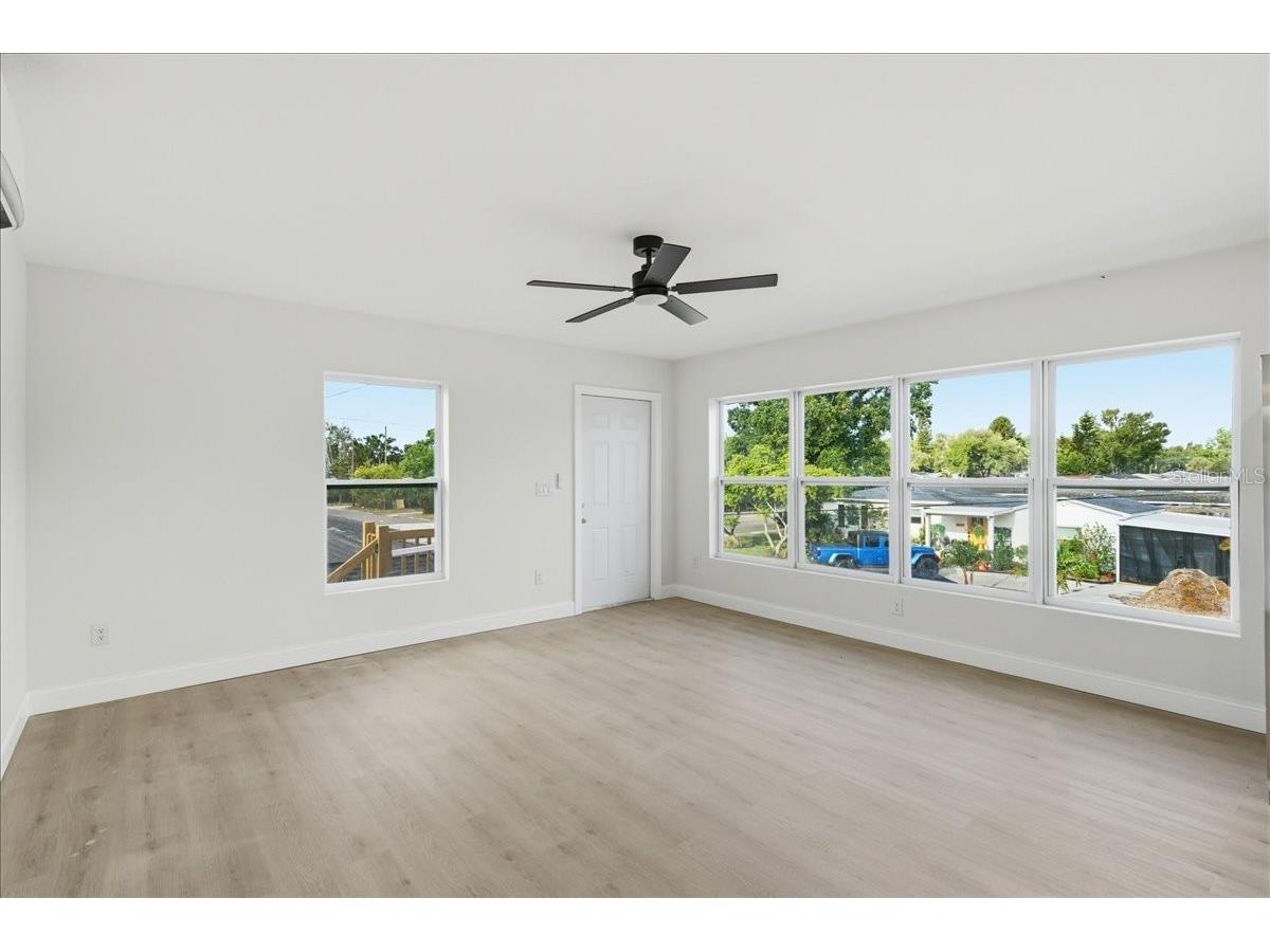 4651 22nd Avenue N Saint Petersburg FL 33713 TB8502652 image62