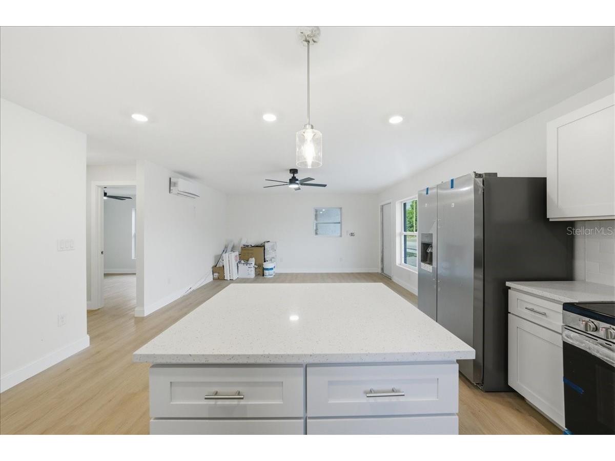 4651 22nd Avenue N Saint Petersburg FL 33713 TB8502652 image81