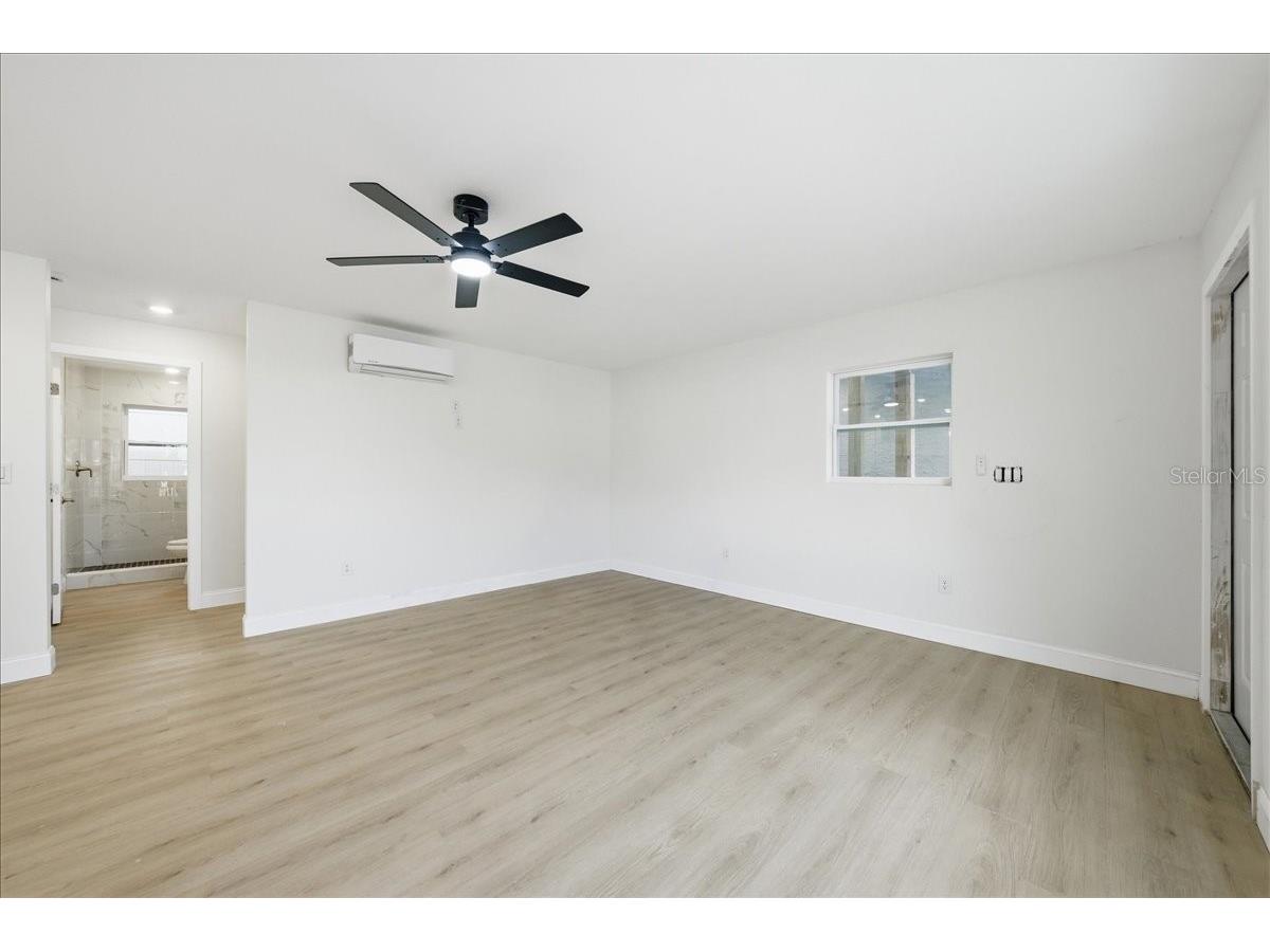 4651 22nd Avenue N Saint Petersburg FL 33713 TB8502652 image94