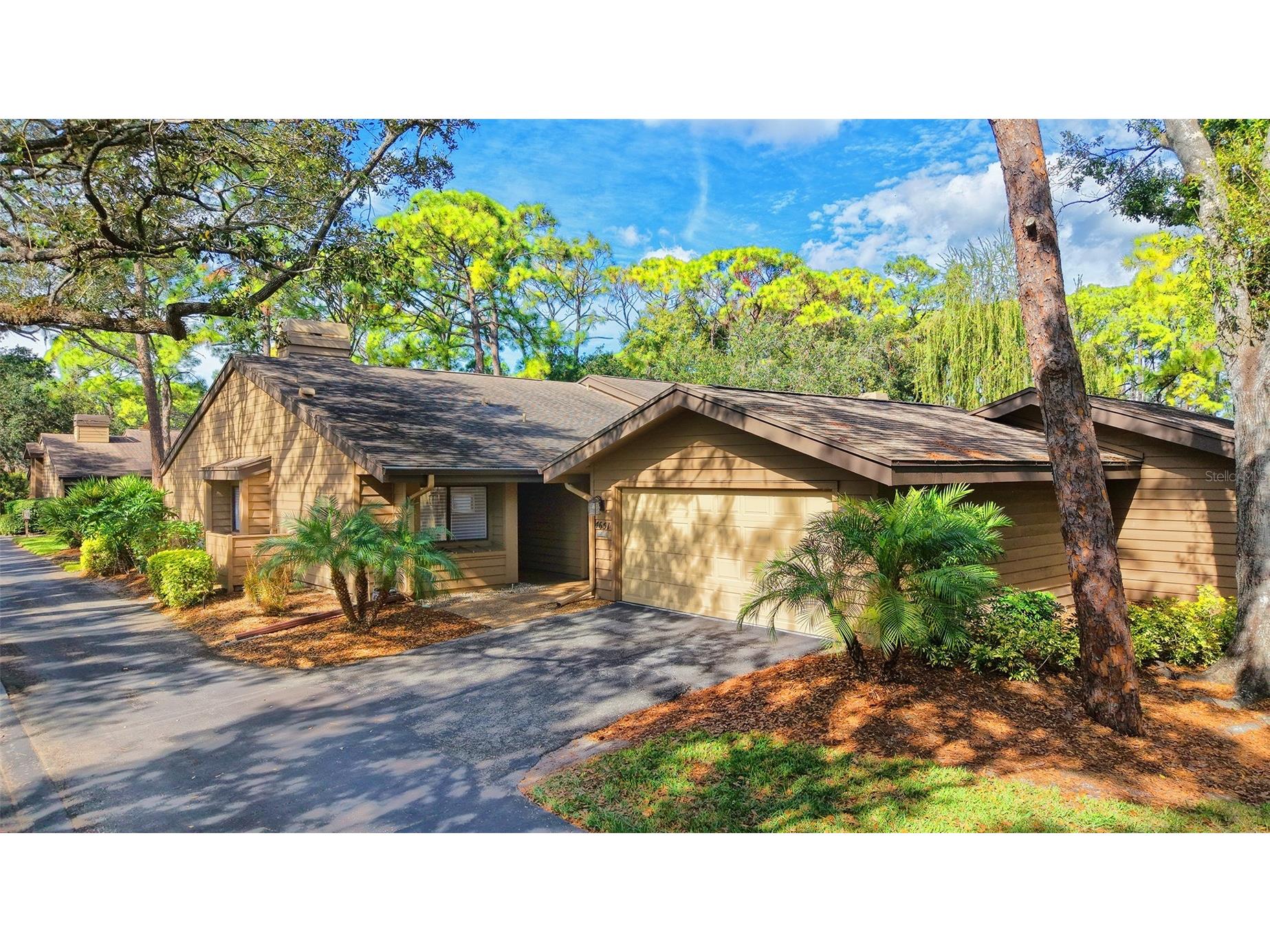 4651 Chandlers Forde #34 Sarasota FL 34235 A4677292 image1