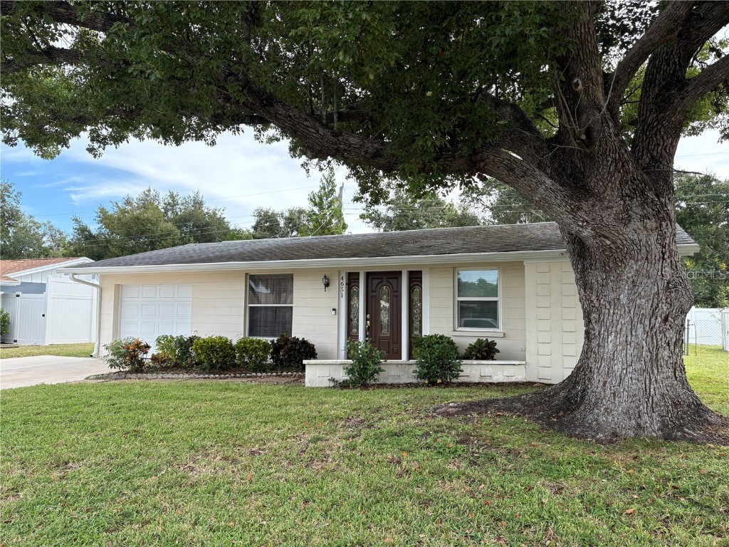 4651 Hunter Ridge Drive Sarasota FL 34233 A4663108 image1