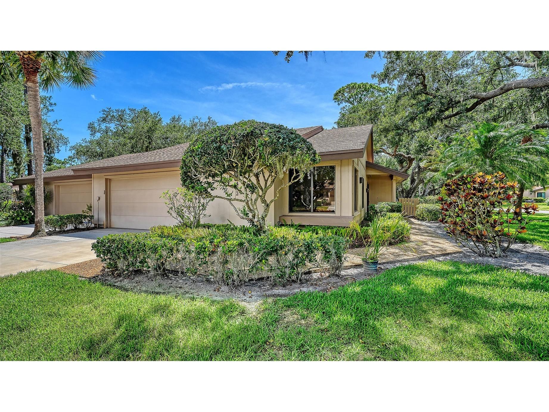 4652 Oak Hollow Drive #19 Sarasota FL 34241 A4696117 image4