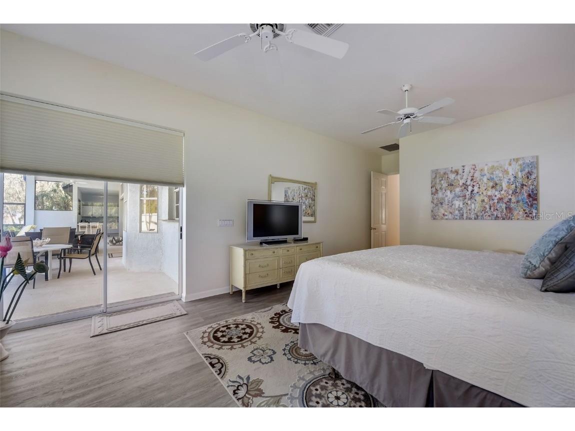 4653 Hadfield Drive Sarasota FL 34235 A4619916 image35