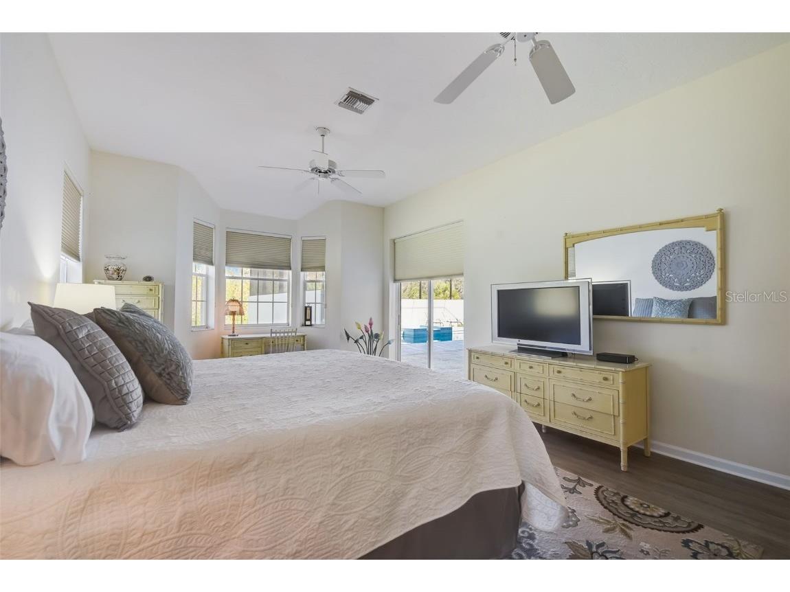 4653 Hadfield Drive Sarasota FL 34235 A4619916 image36