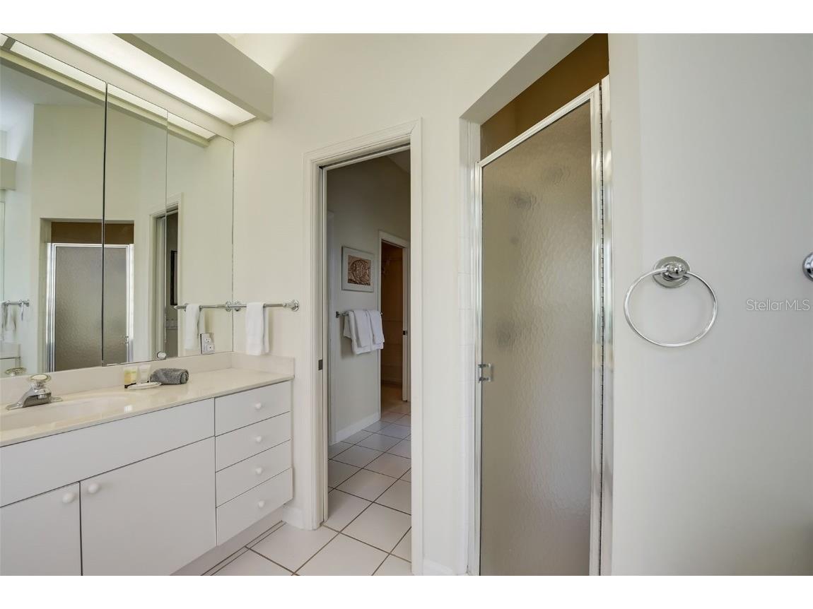 4653 Hadfield Drive Sarasota FL 34235 A4619916 image40