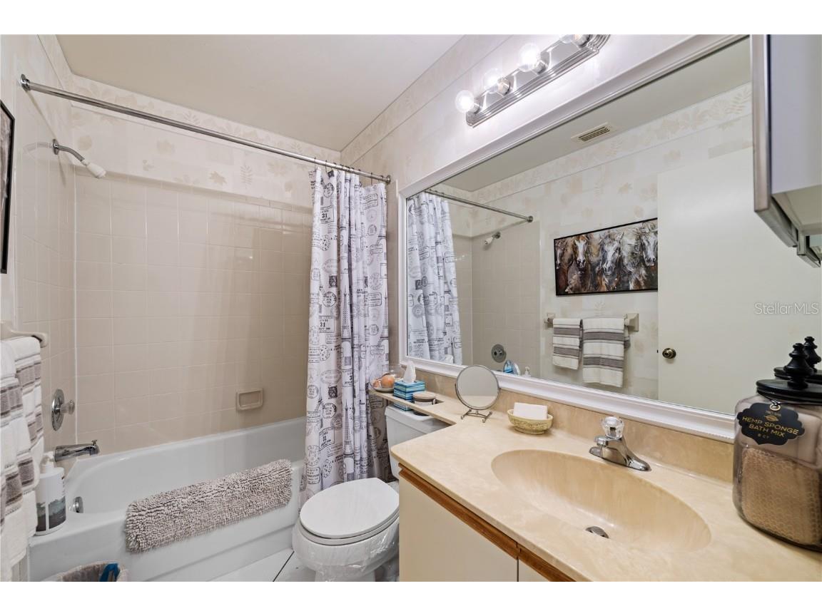 4655 46th Street Court W #201 Bradenton FL 34210 A4641795 image9