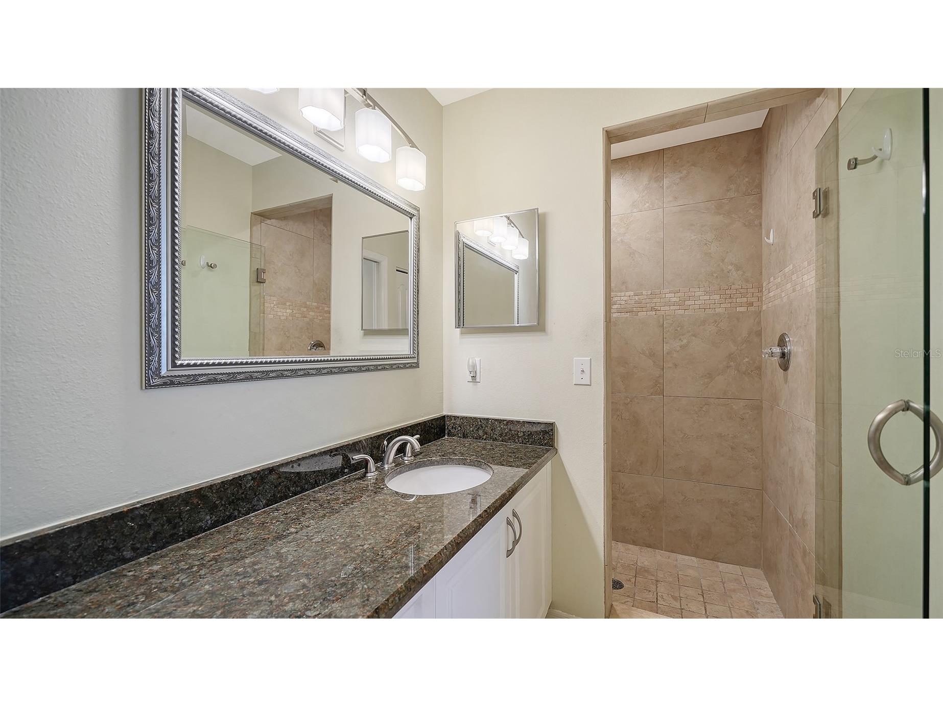 4655 Tower Hill Lane #2414 Sarasota FL 34238 A4694802 image24
