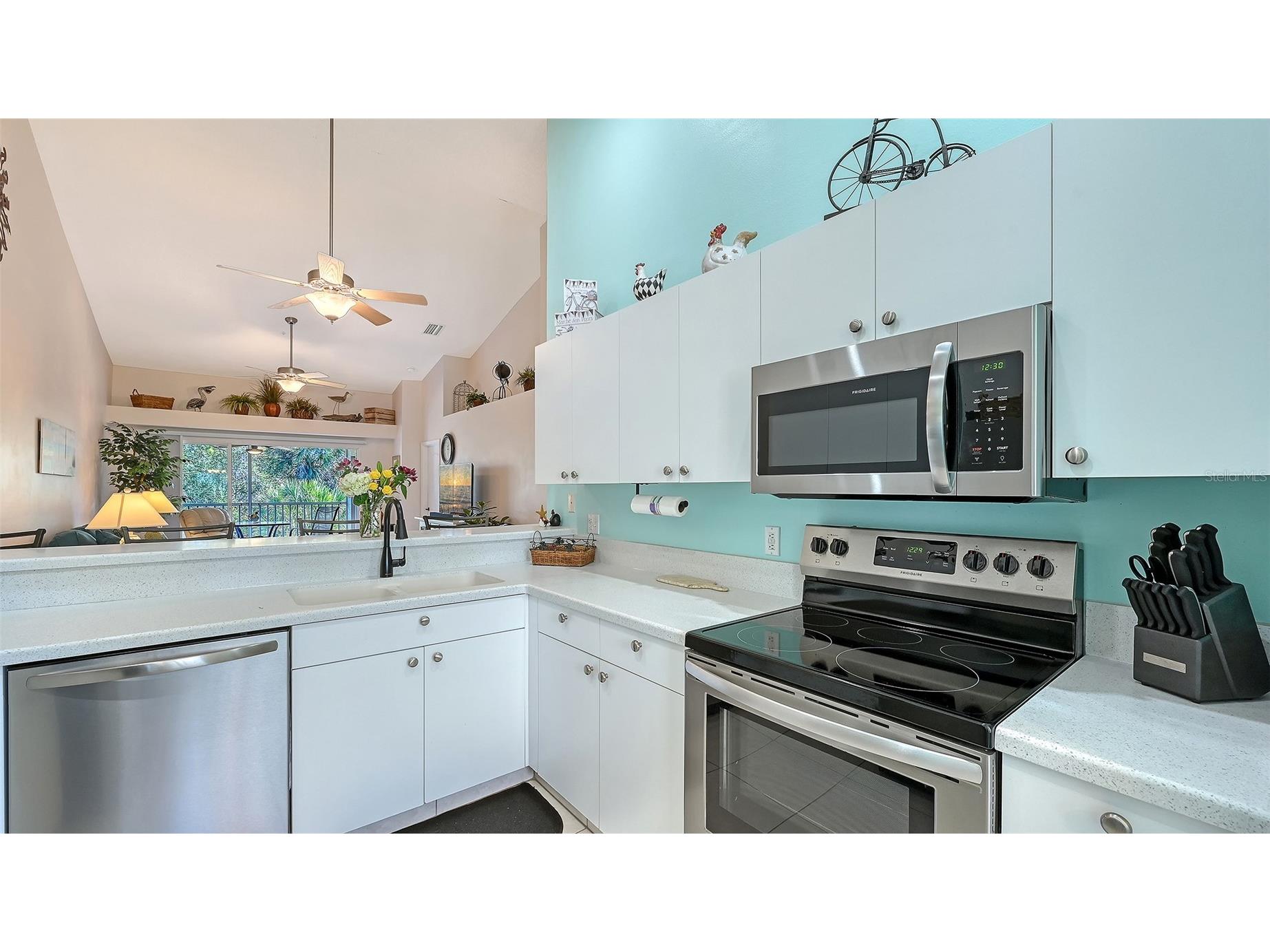 4655 Tower Hill Lane #2422 Sarasota FL 34238 A4681979 image14