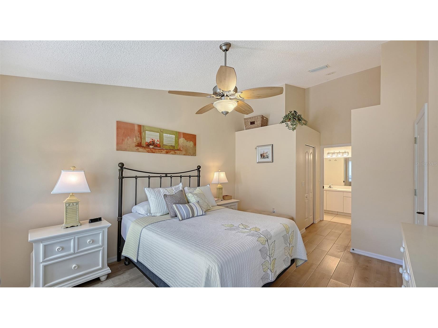 4655 Tower Hill Lane #2422 Sarasota FL 34238 A4681979 image18