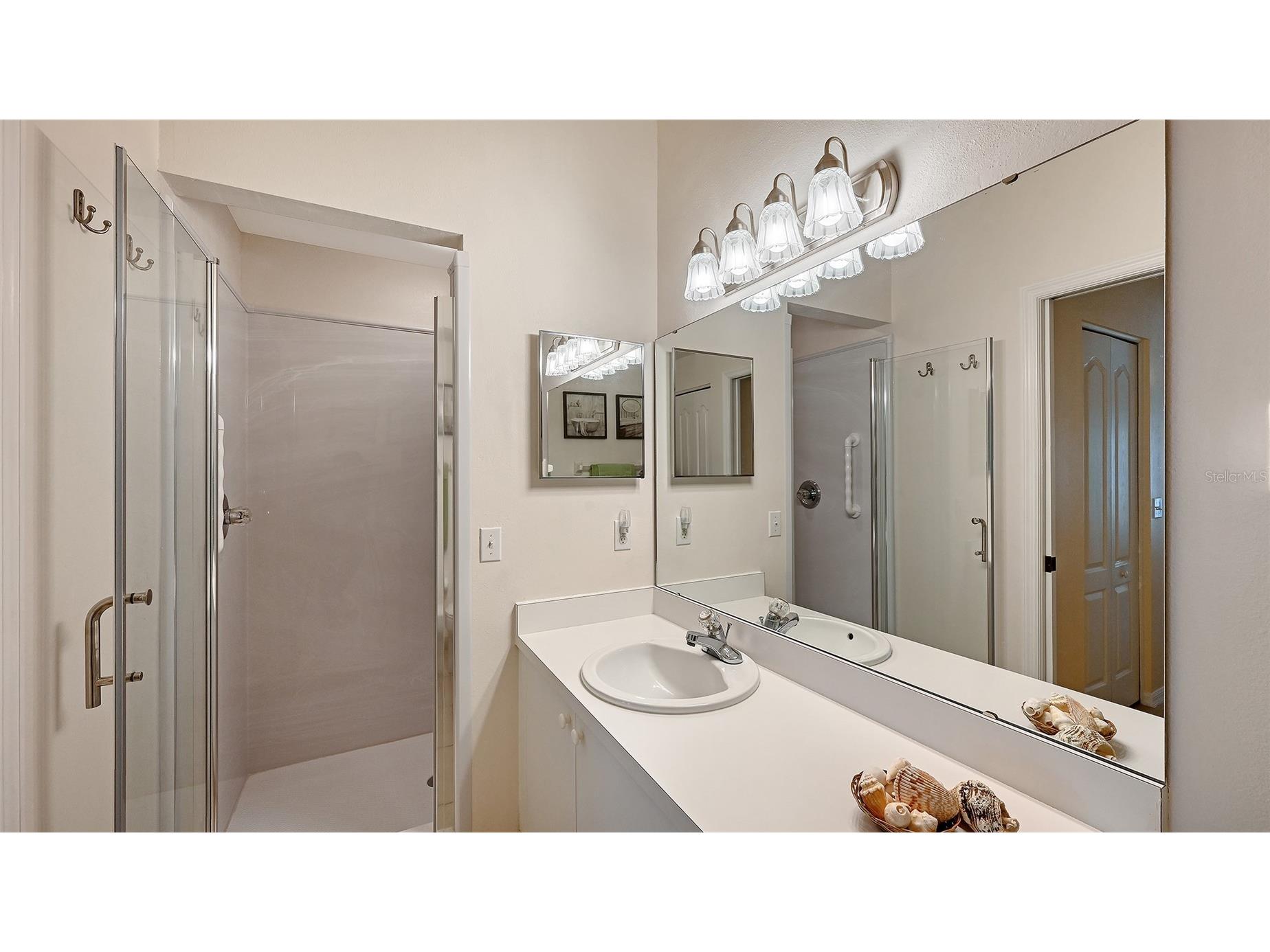 4655 Tower Hill Lane #2422 Sarasota FL 34238 A4681979 image20