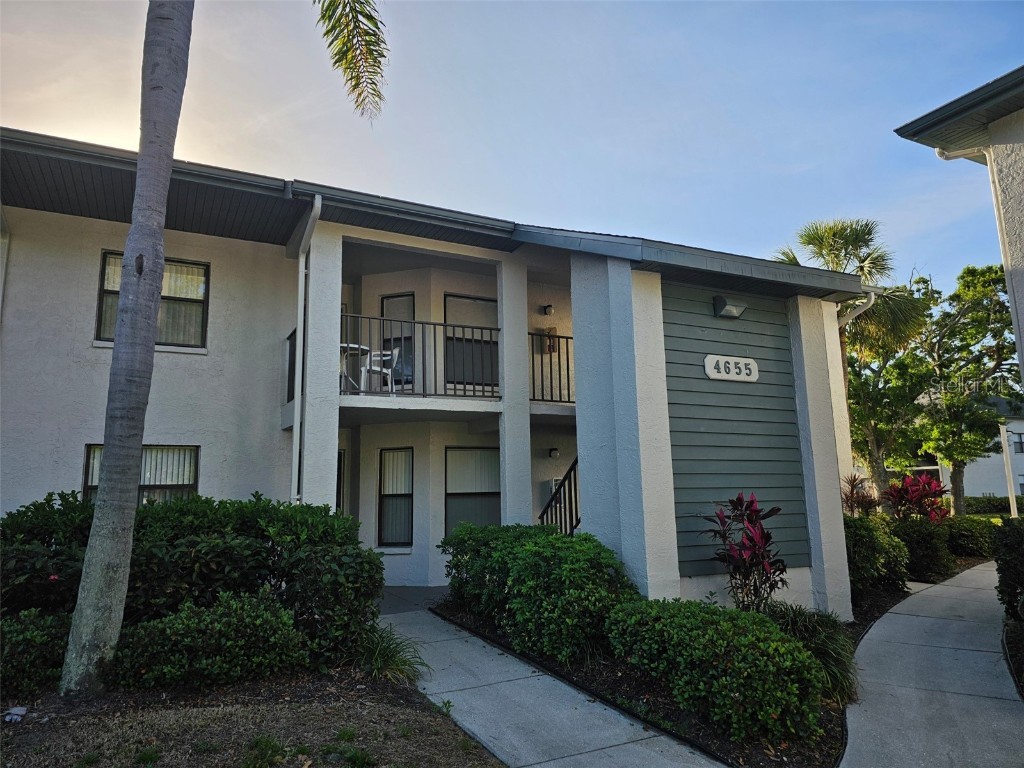 4655 W 46th Street Court #103 Bradenton FL 34210 M5799319 image1