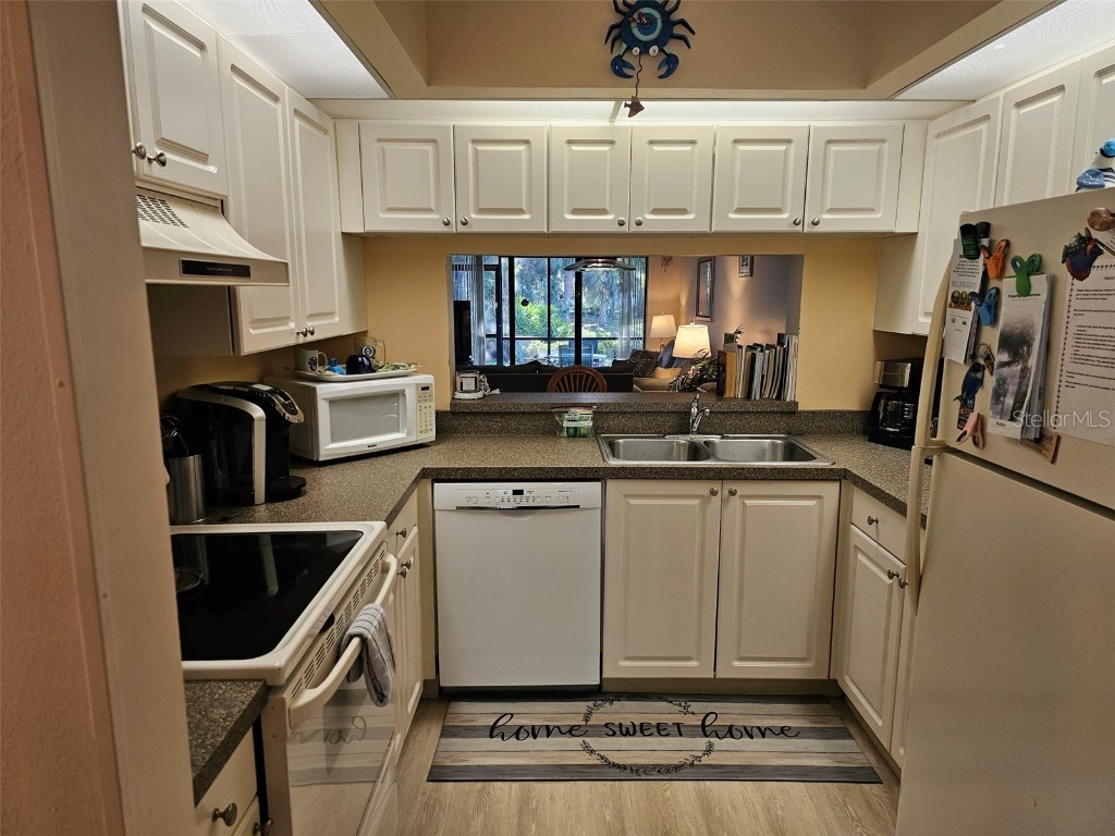 4655 W 46th Street Court #103 Bradenton FL 34210 M5799319 image4