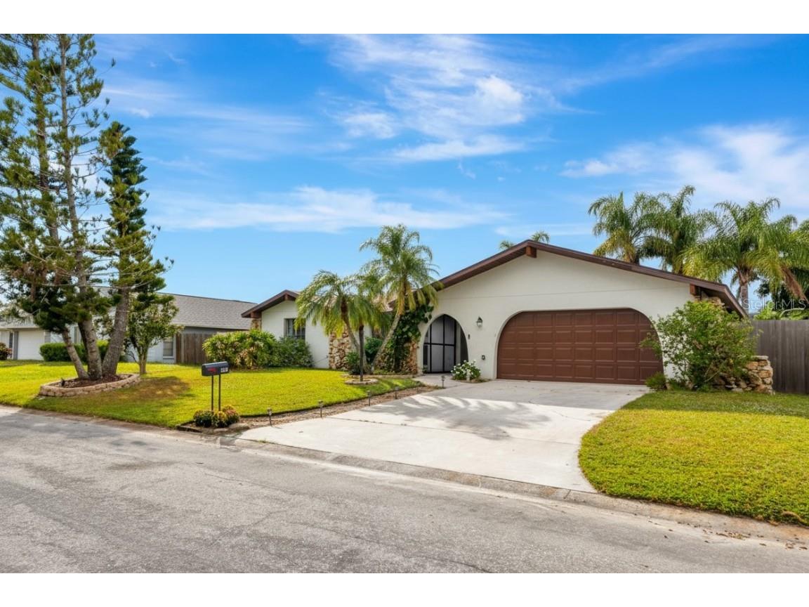 4656 Alexander Pope Lane Sarasota FL 34241 A4670577 image2