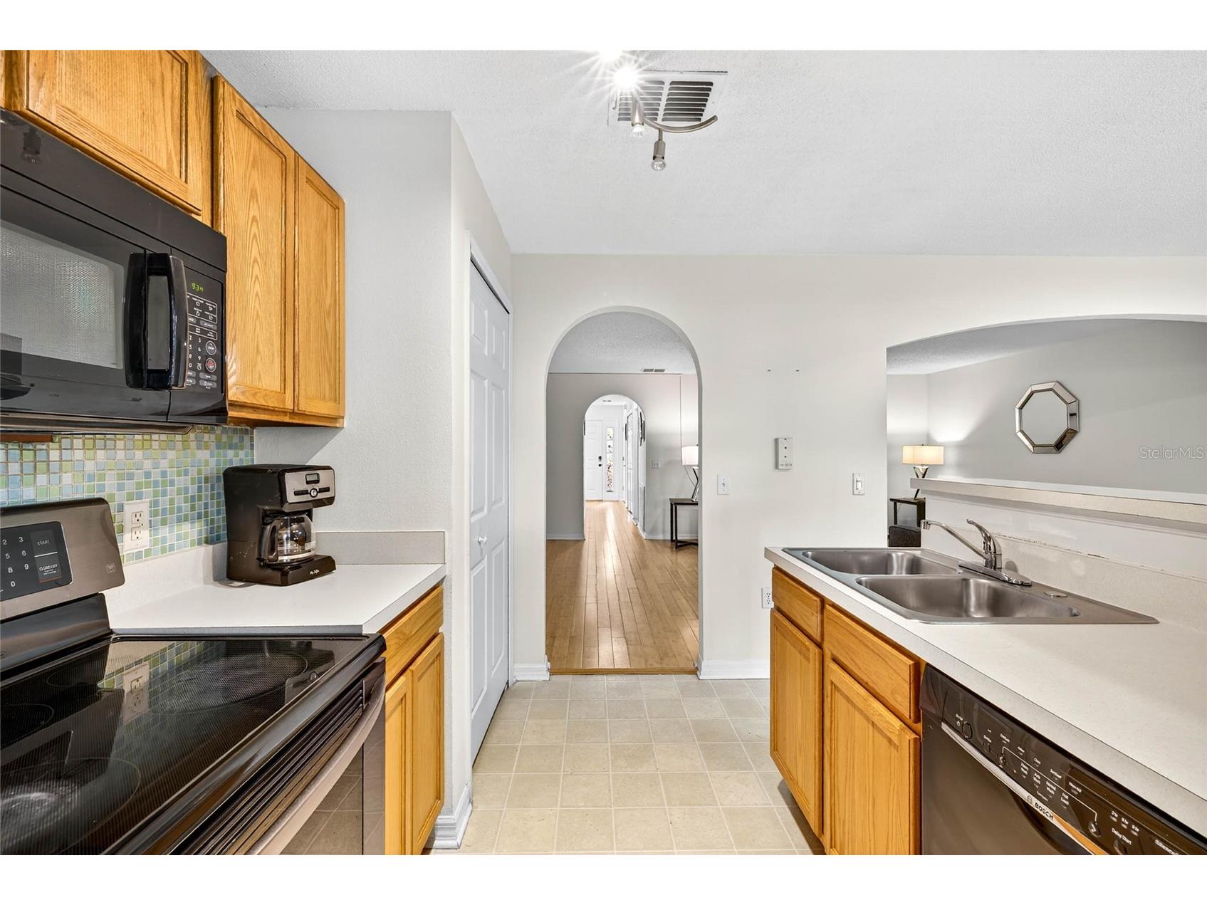 4656 Ashburn Square Drive Tampa FL 33610 TB8510874 image15