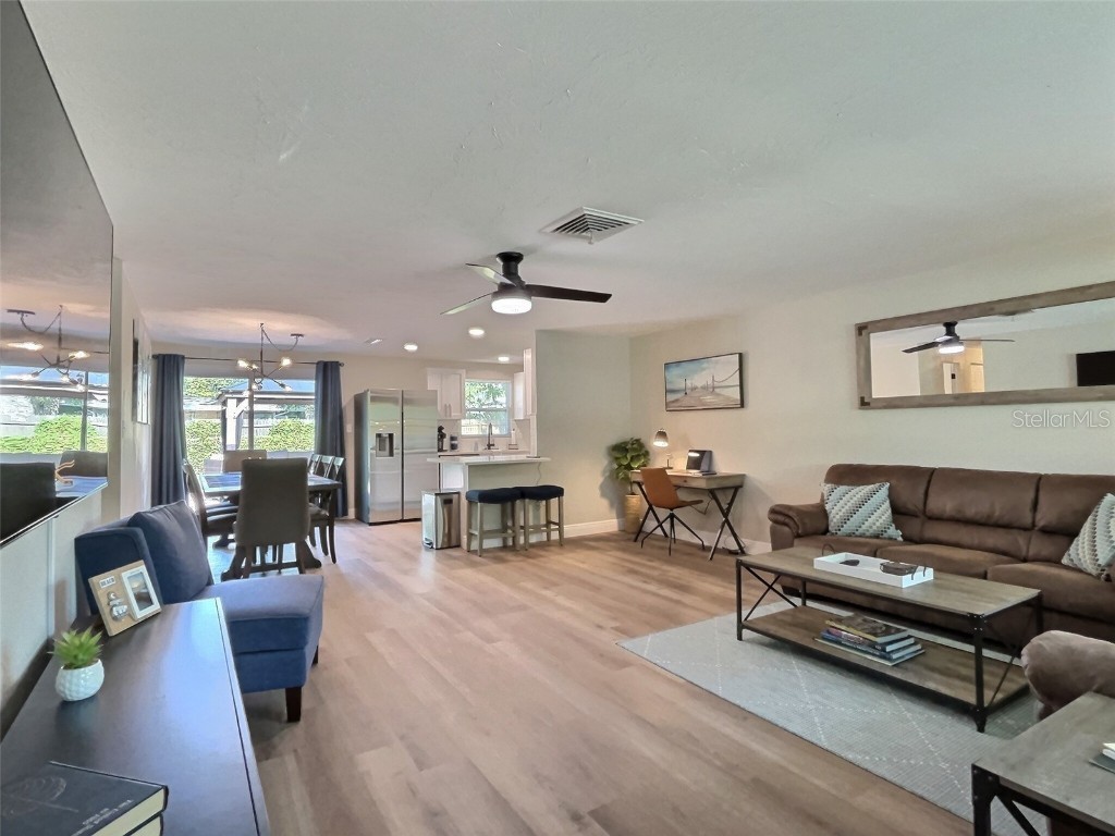 4658 Maceachen Boulevard Sarasota FL 34233 A4570859 image24