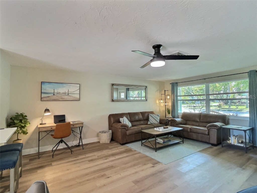 4658 Maceachen Boulevard Sarasota FL 34233 A4570859 image25