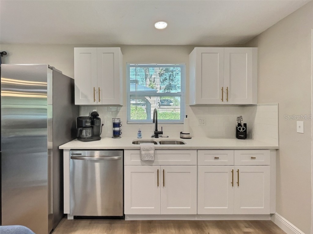 4658 Maceachen Boulevard Sarasota FL 34233 A4570859 image30